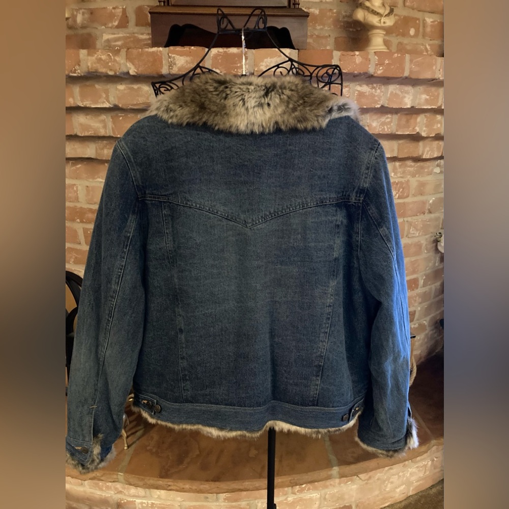 Fabio Faux Fur & Denim Trucker Jean Jacket - Picture 12 of 16